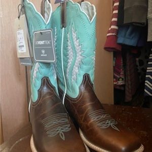 Ariat ventek boots brand new with tags